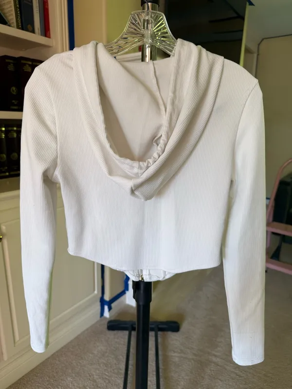 SHEIN White ribbed knit slim cropped hoodie - Image 2