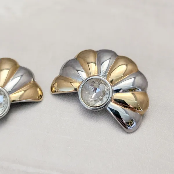 Vintage Clip On Earrings Extra Large Silver/Gold Tone Fan Shape - Loose Clips - Image 5
