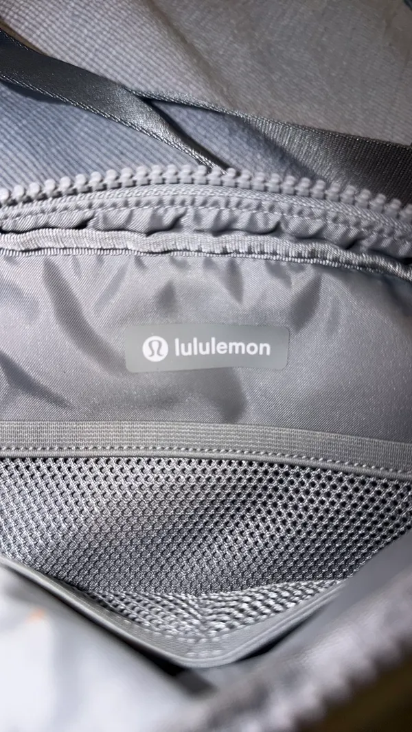 Lululemon Belt Bag 2L Grey - Image 3