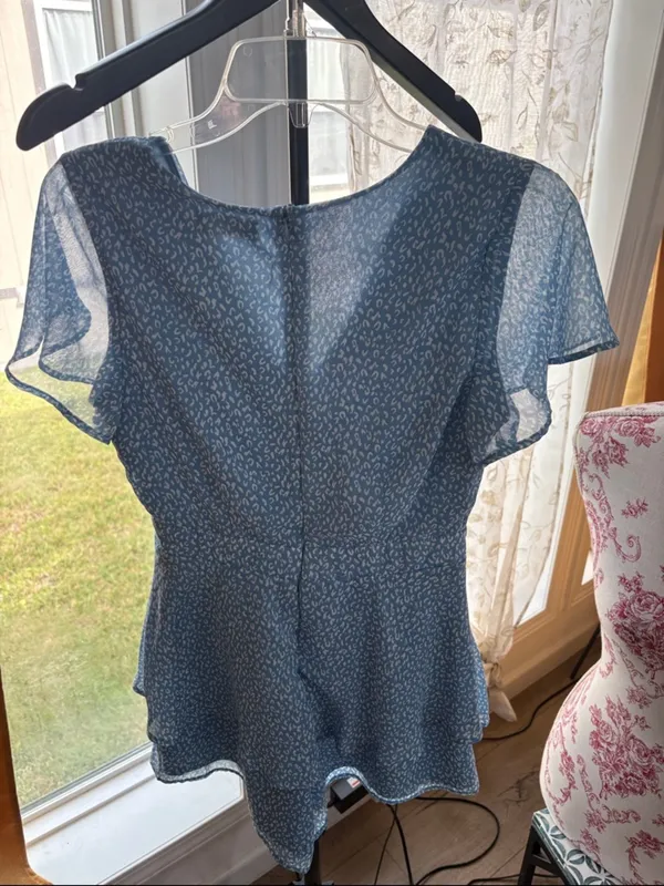 Altar’d State the Sherrie Romper Animal Printed‎ Blue Flutter-Sleeve SZ S - Image 2