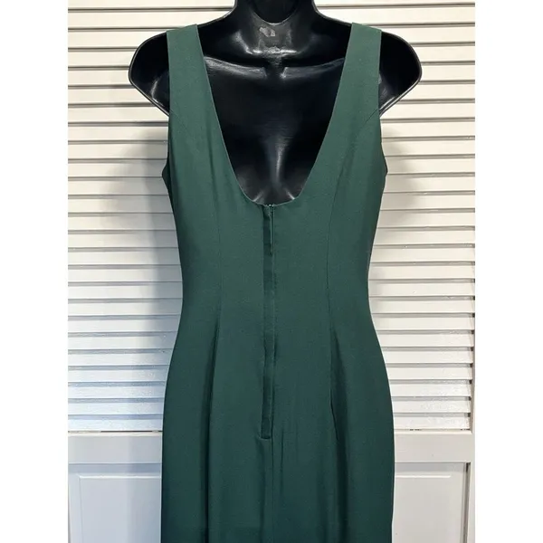 Loralie Maxi Formal Dress Sleeveless Green Strap V Neck Lined Size 6 Back‎ Zip - Image 5