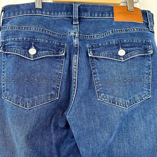 LUCKY BRAND Sweet Mid Rise Boot Cut Flare Dark Wash Blue Denim Jeans Size 10/30 - Image 3