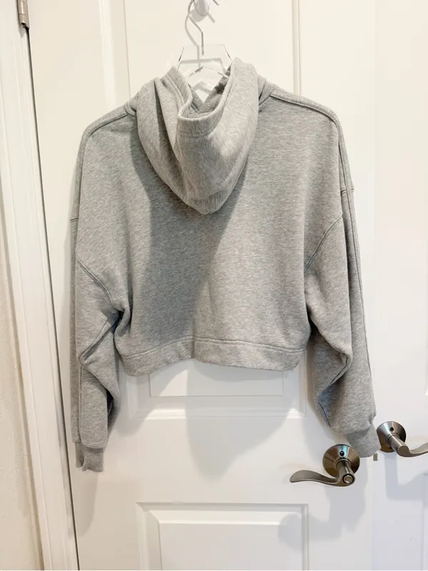 VUORI Sedona Pullover Hoodie Cropped Sweatshirt Light‎ Heather Grey - Image 6