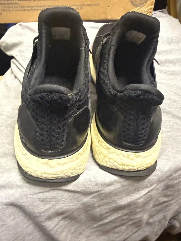 Adidas UltraBoost Mens Size 9.5 Running Shoes Core Black - Image 3