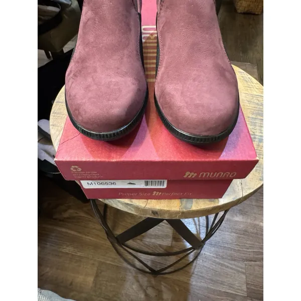 Munro Clay Slip On Sneaker Size 6 M Burgundy Leather Cushioned Shoes Loafer - Image 5