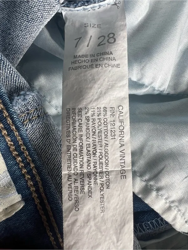 California vintage Women's blue Indigo Flare Jeans - Wide Leg Size 7/28 - Image 6