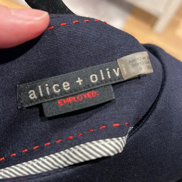 Alice + Olivia Woman's Sz 6 Navy‎ Blue Victoria Cap Sleeve Peplum Dress - Image 5