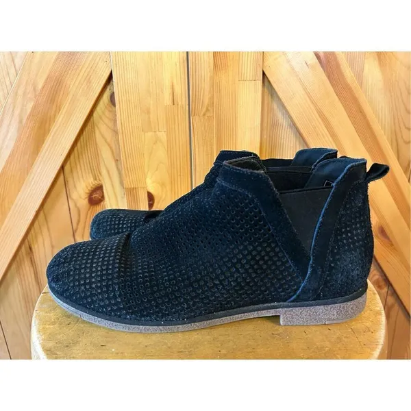 Bearpaw Holland Women's Chelsea Comfort Boot Suede Size 10 - Image 3