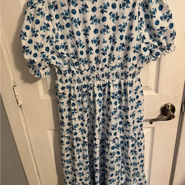 Floral Blue and White Dress - Image 4