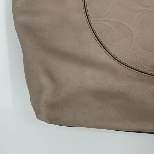 Coach Laura Leather Tote taupe - Image 2