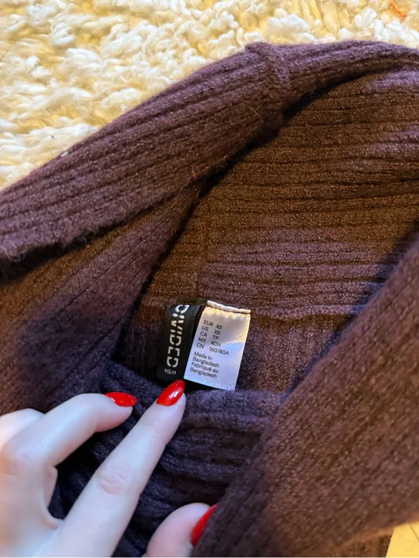 H&M Dark Purple Off-Shoulder Ribbed Women’s Sweater - Image 3