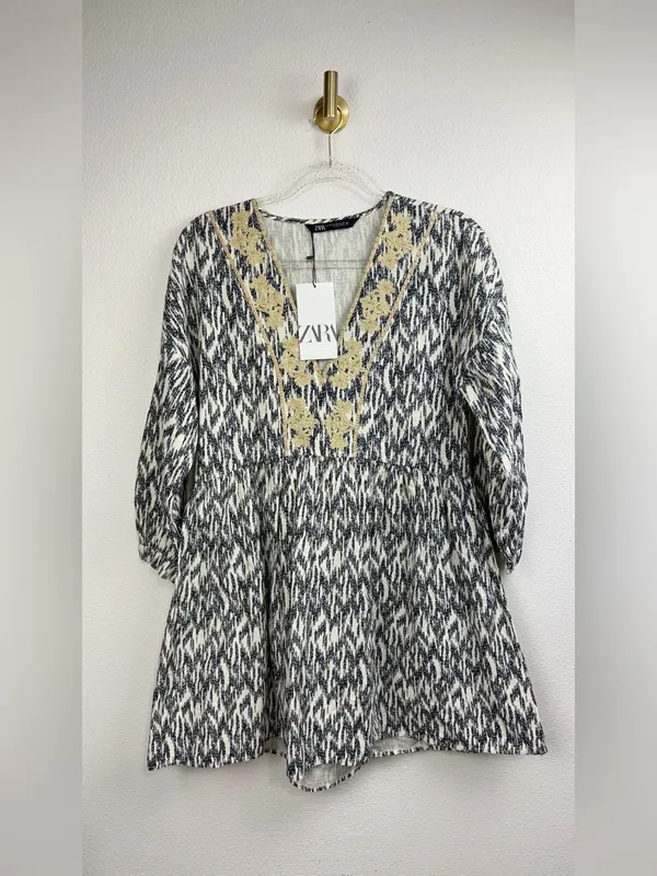 Zara NWT Linen Cotton Blend Long Sleeve V-Neck Dress with Gold Embroidery SZ XS - Image 2
