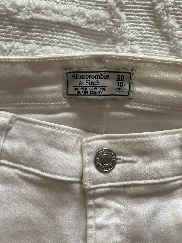 Abercrombie Low-Rise Super Skinny Jeans - Image 4