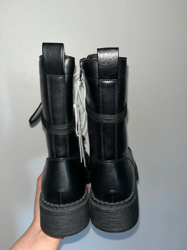 NEW Wild Fable Black Combat Boots Women Size 6 Chunky Lace Up - Image 3