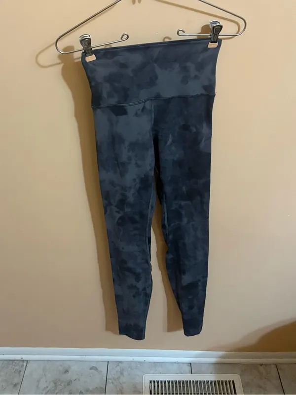 Lululemon Align High-Rise 28” Leggings in Diamond Dye Pitch Graphite Gray - Image 3