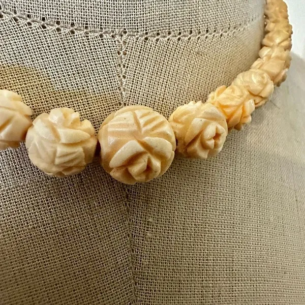 Vintage Hand-Carved Bone Bead Necklace with Floral Detail - Image 6
