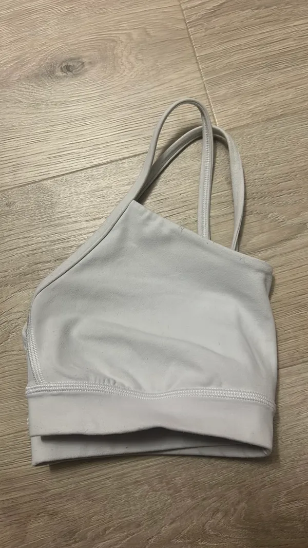 Lululemon Sports Bra Y Flow - Image 3