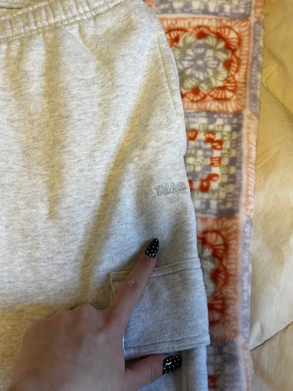 Aritzia Cargo Sweatpants - Image 2