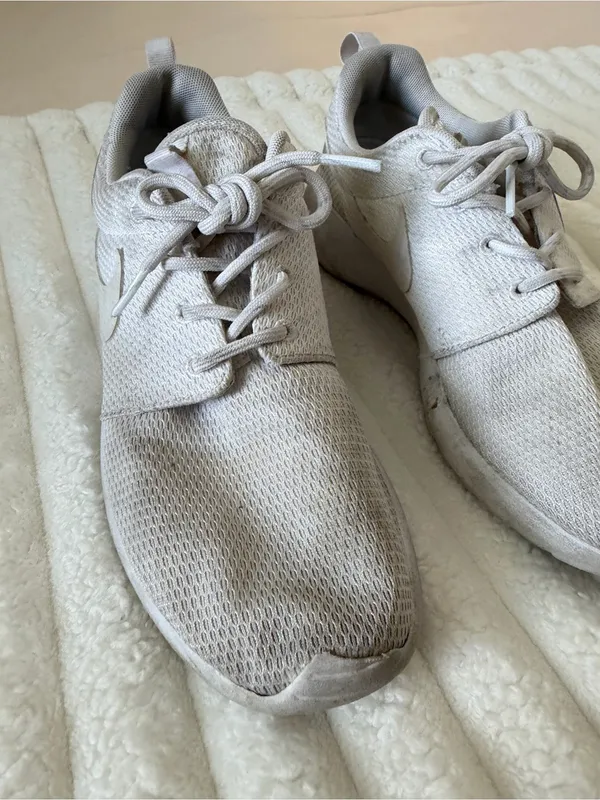Nike Women's Mesh Athletic Sneakers - Image 2
