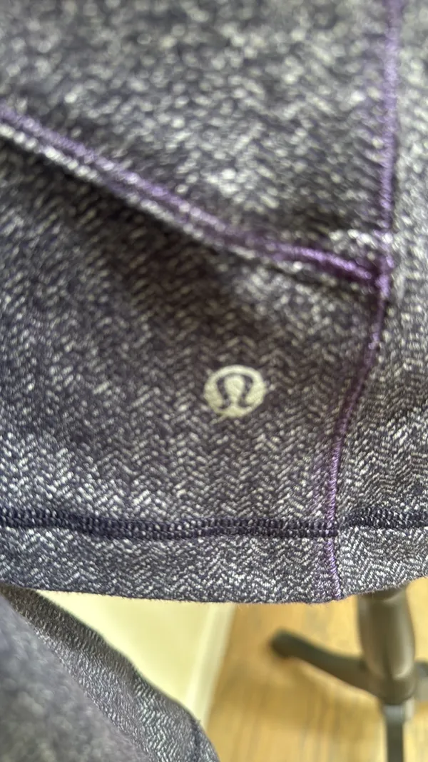 Lululemon Athletica Navy/Gray Herringbone Define Zip Up Size 10 - Image 4