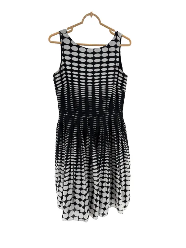 Talbots Black and White Polka Dot knee length Dress 8 cotton career party event - Image 2