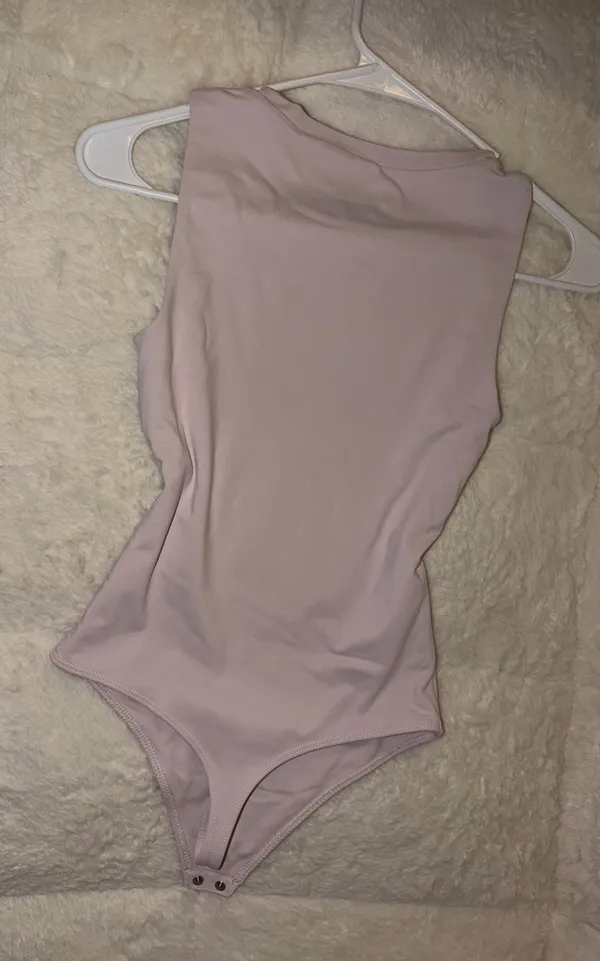 Aritzia Bodysuit Contour - Image 2