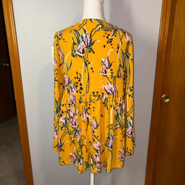 Free‎ People Mustard Yellow Floral Bell Sleeve Babydoll Tunic Top Boho Small - Image 3
