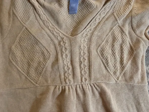 Gap Maternity TOP - Image 3
