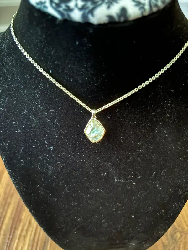 Kendra Scott Necklace - Image 3