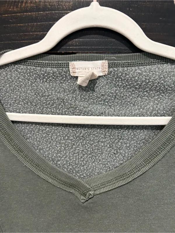 Altar'd State Green Raw Hem Waffle Knit Pullover Oversized Cropped Sweatshirt - Image 3