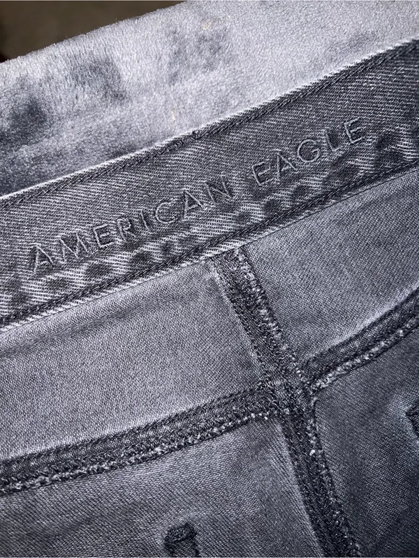 American Eagle Mom Jean Size 6 Long - Image 6
