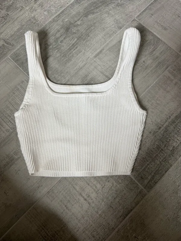 Aritzia Babaton Tank Sculpt Knit - Image 3