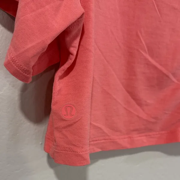 Lululemon Cropped short sleeve Top - Image 3