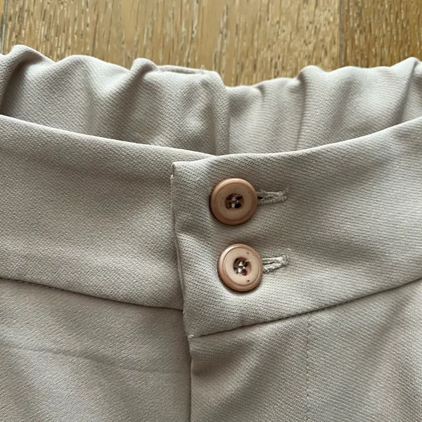 Tan Women's Shorts Size 2 - Image 6