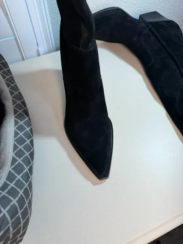 Raj Boots in Onyx Suede Black Size 8.5 - Image 7