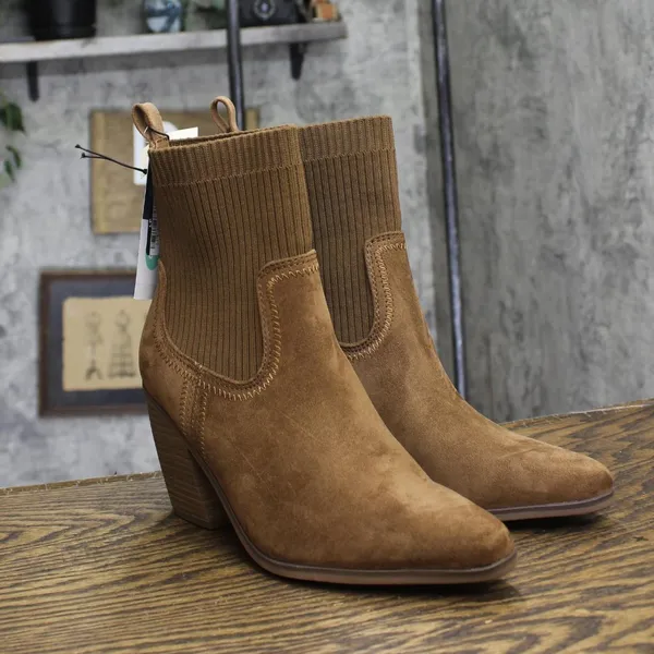 NWT Universal Thread Womens Kinley Ankle Boots 88225814 Cognac Brown 8.5M - Image 4