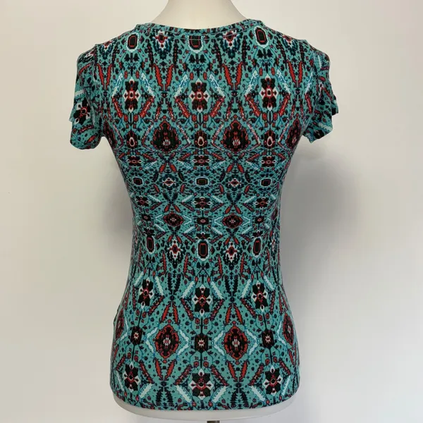 Mudd T-Shirt XS Teal Red Geometric Medallion Scoop Neck Short Sleeve Slim Fit - Image 5