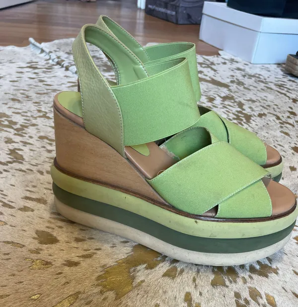 Paloma Barcelo Green Wedges Size 8.5 - Image 2