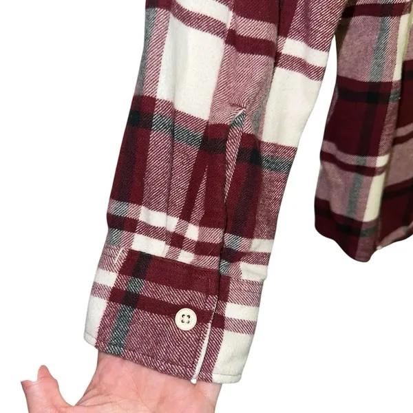 American Eagle Outfitters Flannel Shirt XL Red‎ Plaid Button Front Super Soft - Image 2