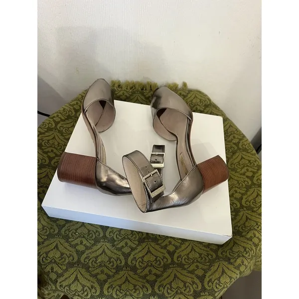 Louise Et Cie Women's Lo-Karisa Metallic Bronze Heels Sandals Size 7 1/2 us - Image 3