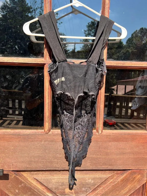 Vintage Victoria’s Secret Black & Mesh Lace String Thong Teddy Bodysuit 80s 34B - Image 3