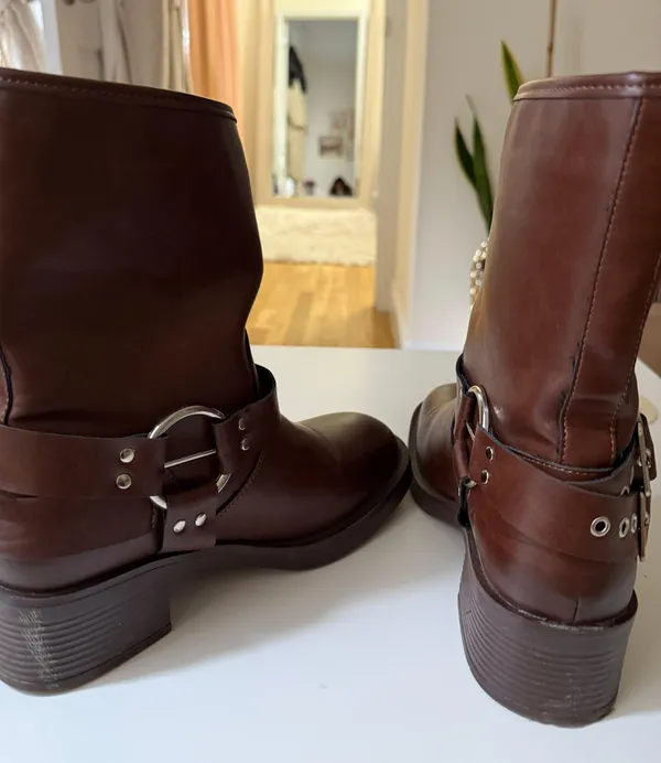 Biker Boots Brown Size 7 - Image 4
