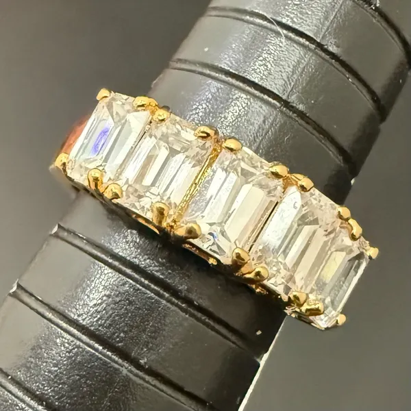 Vintage 925 Gold Over Sterling Silver Five CZ Row Band Women’s Ring Size 8 5g. - Image 5