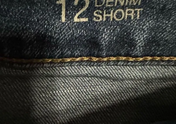 Ana denim blue short shorts - Image 3