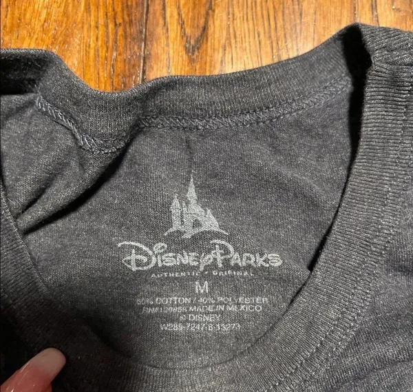 Walt Disney t-shirt sz M - Image 3