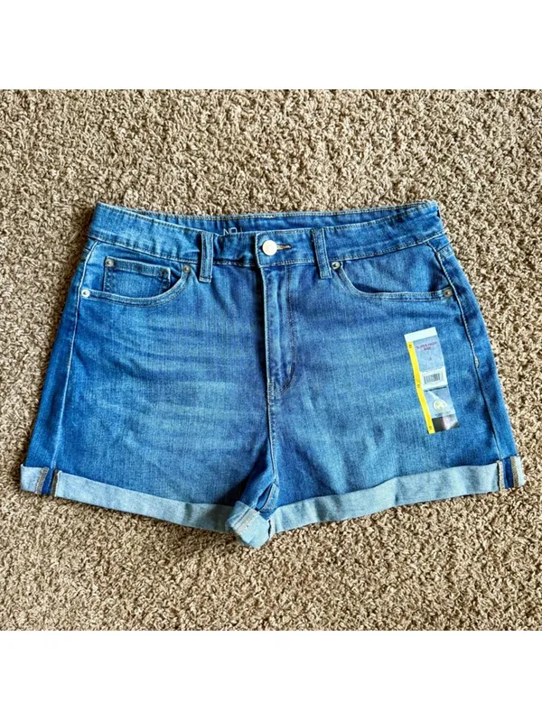 No Boundaries Denim Blue Women's Super Curvy Mom Shorts - Image 2