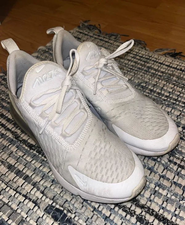 Nike Air Max 270 - Image 2
