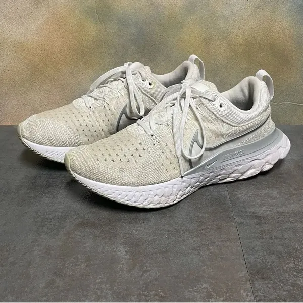 Nike React Infinity Run Flyknit 2 Women's White Sneakers Size 7.5 - Image 2