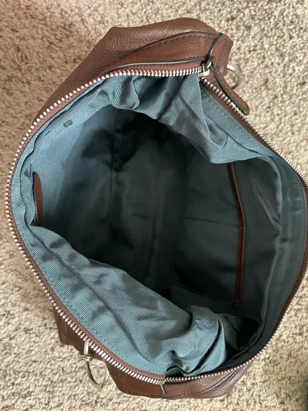 Etienne Aigner Shoulder Bag - Image 4
