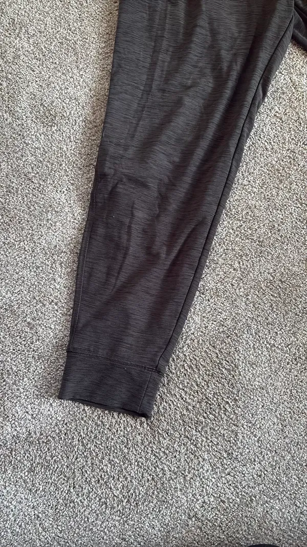 Old Navy Active Joggers - Image 2